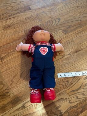 Nice Xavier Roberts Vintage Cabbage 🥬 Patch Doll- brown eyes brown hair-